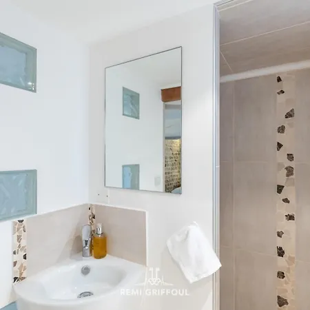 Tatil Evi Family - In The Heart Of 8 Guests Private Garden Honfleur