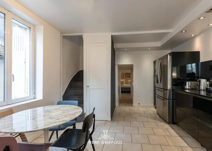 Family - In The Heart Of 8 Guests Private Garden בית נופש *