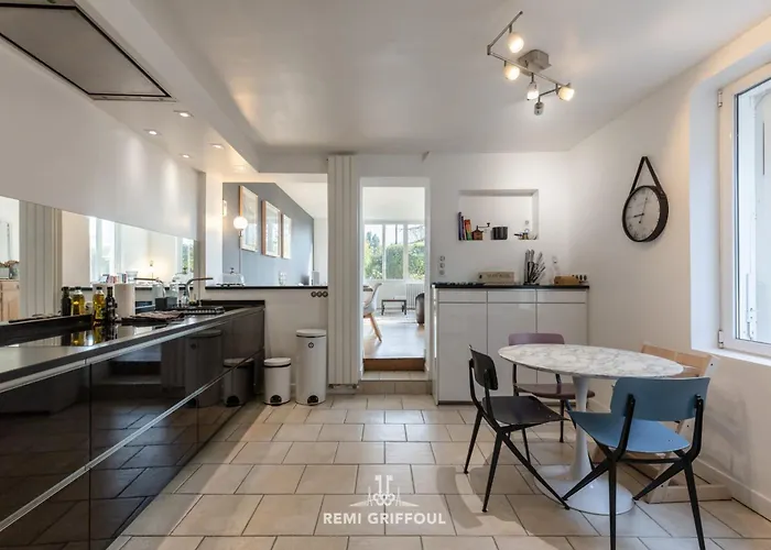 Family - In The Heart Of 8 Guests Private Garden בית נופש הונפלר