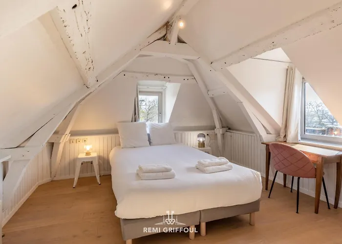 Family - In The Heart Of 8 Guests Private Garden בית נופש הונפלר