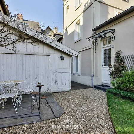 Semesterbostad Family - In The Heart Of 8 Guests Private Garden *