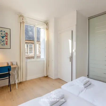 Family - In The Heart Of 8 Guests Private Garden Semesterbostad *