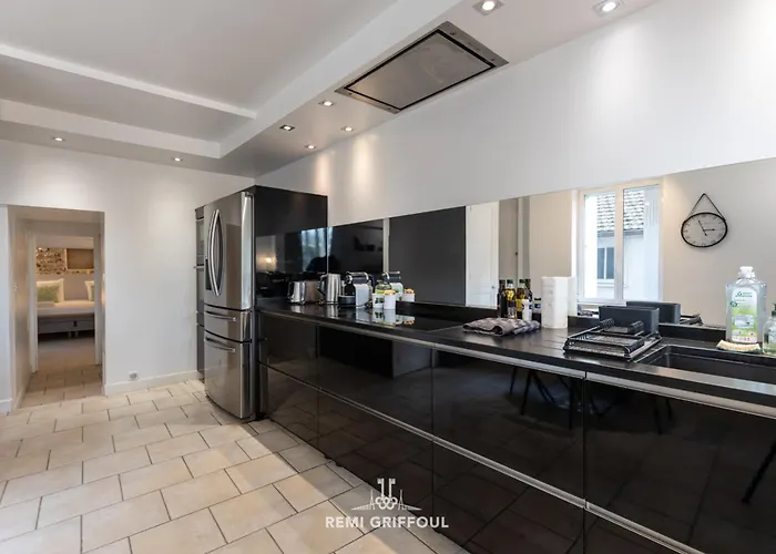 Дом отдыха Family - In The Heart Of 8 Guests Private Garden